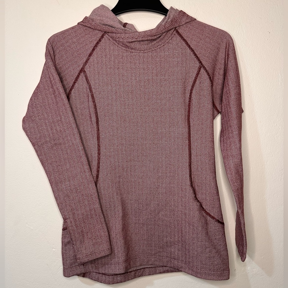 Patagonia Maroon Patterned Women's Hooded Long Sleeve